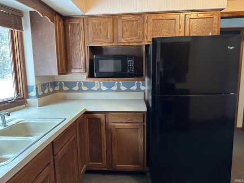 Tiny photo for 2486 E 375 N Road, Rochester, IN 46975 (MLS # 202603852)