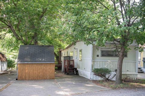 Photo of 11128 N Landing Road, Monticello, IN 47960 (MLS # 202543189)