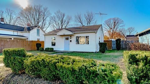 Tiny photo for 708 S 20th Street, Lafayette, IN 47905 (MLS # 202547233)