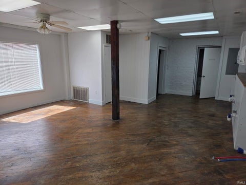 Tiny photo for 115 E Franklin Street, Winchester, IN 47354 (MLS # 202637904)