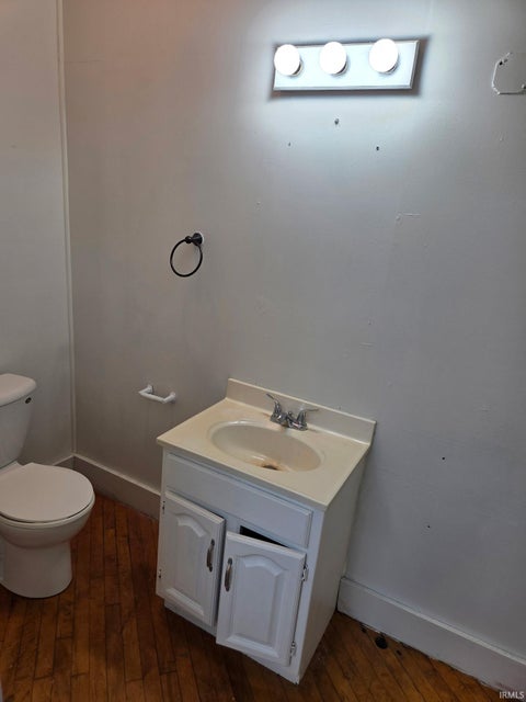Tiny photo for 115 E Franklin Street, Winchester, IN 47354 (MLS # 202637904)