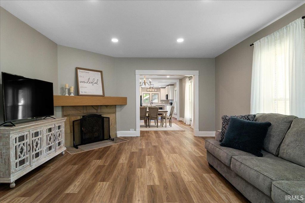 Photo of 404 W Spruce Street, Princeton, IN 47670 (MLS # 202613926)