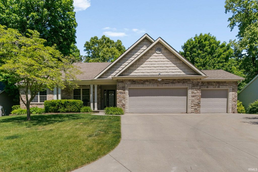 Photo of 55300 Falling Water Court, Elkhart, IN 46514 (MLS # 202620743)
