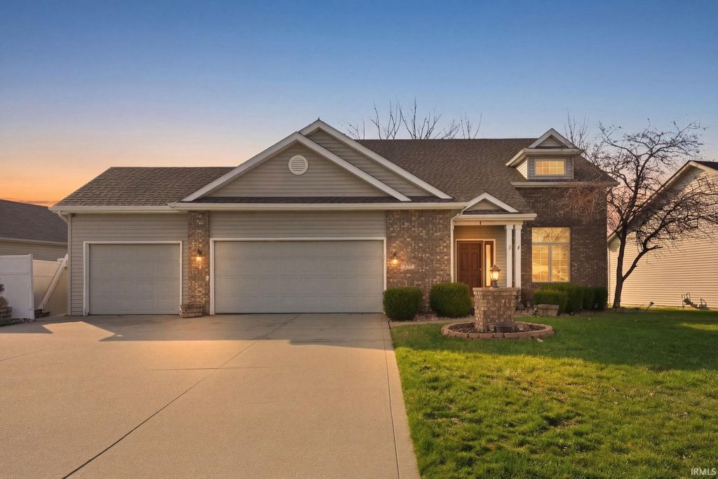 Photo of 5011 Salt Trail Canyon Pass, Fort Wayne, IN 46808 (MLS # 202610432)