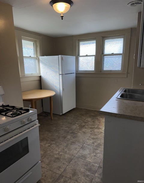 Tiny photo for 551 W 6th Street #Upper, Peru, IN 46970 (MLS # 202644582)