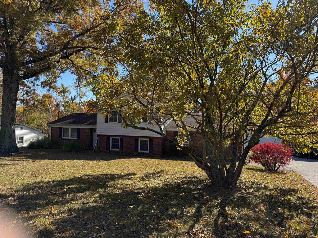 Photo of 5621 W Gifford Road, Bloomington, IN 47401 (MLS # 202544549)