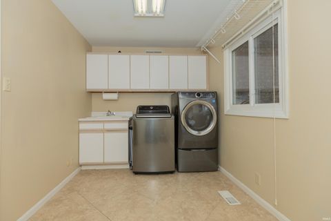 Tiny photo for 7716 Huckleberry Lane, Evansville, IN 47712 (MLS # 202605721)