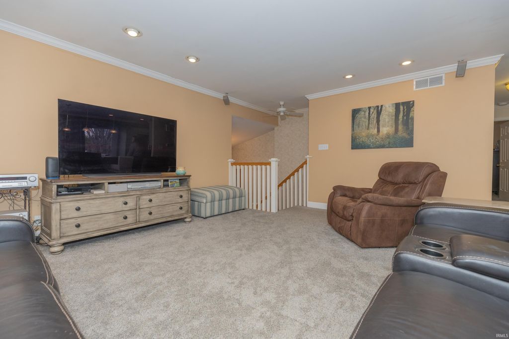 Photo of 7716 Huckleberry Lane, Evansville, IN 47712 (MLS # 202605721)