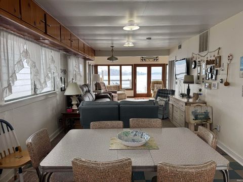 Tiny photo for 2807 Barrett Road, Rochester, IN 46975 (MLS # 202512212)