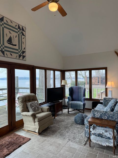 Tiny photo for 2807 Barrett Road, Rochester, IN 46975 (MLS # 202512212)