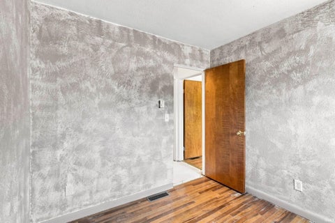 Tiny photo for 501 Drake Road, Kendallville, IN 46755 (MLS # 202632522)