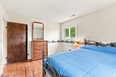 Tiny photo for 501 Drake Road, Kendallville, IN 46755 (MLS # 202632522)