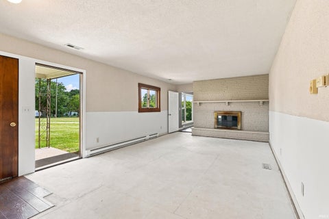 Tiny photo for 501 Drake Road, Kendallville, IN 46755 (MLS # 202632522)
