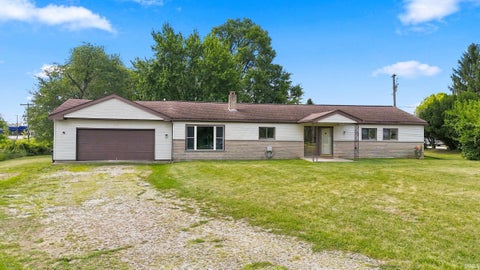 Tiny photo for 501 Drake Road, Kendallville, IN 46755 (MLS # 202632522)