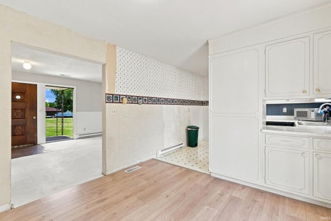 Tiny photo for 501 Drake Road, Kendallville, IN 46755 (MLS # 202632522)