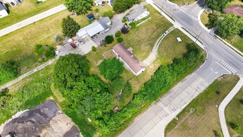Tiny photo for 501 Drake Road, Kendallville, IN 46755 (MLS # 202632522)