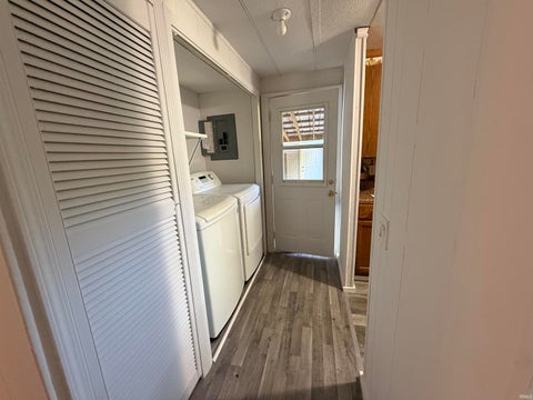 Tiny photo for 466 E Maple Street, Berne, IN 46711 (MLS # 202631826)