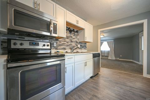 Tiny photo for 1622 COLUMBUS Boulevard, Kokomo, IN 46901 (MLS # 202534850)