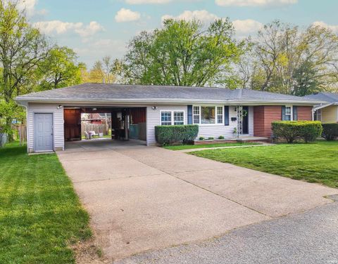 Tiny photo for 1813 E Chandler Avenue, Evansville, IN 47714 (MLS # 202612255)