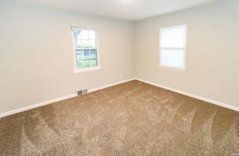 Tiny photo for 1813 E Chandler Avenue, Evansville, IN 47714 (MLS # 202612255)