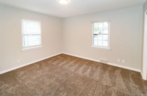Tiny photo for 1813 E Chandler Avenue, Evansville, IN 47714 (MLS # 202612255)