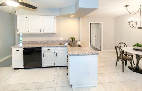 Tiny photo for 1813 E Chandler Avenue, Evansville, IN 47714 (MLS # 202612255)