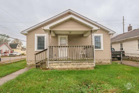 Photo of 1201 W 15th Street, Muncie, IN 47302 (MLS # 202547426)