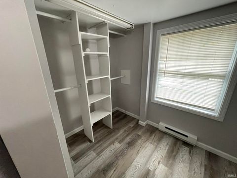 Tiny photo for 112 N Lincoln Street, Kendallville, IN 46755 (MLS # 202541356)