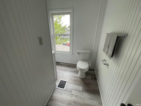 Tiny photo for 112 N Lincoln Street, Kendallville, IN 46755 (MLS # 202541356)