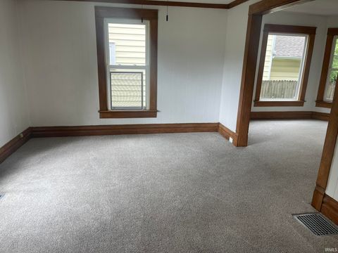 Tiny photo for 112 N Lincoln Street, Kendallville, IN 46755 (MLS # 202541356)