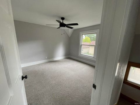 Tiny photo for 112 N Lincoln Street, Kendallville, IN 46755 (MLS # 202541356)