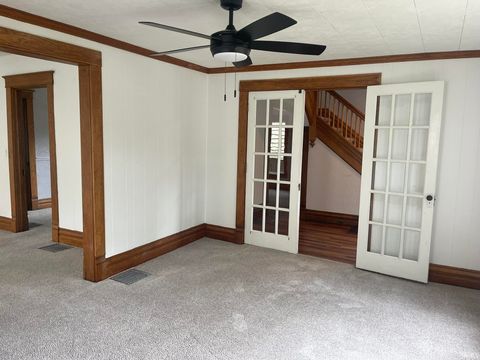 Tiny photo for 112 N Lincoln Street, Kendallville, IN 46755 (MLS # 202541356)