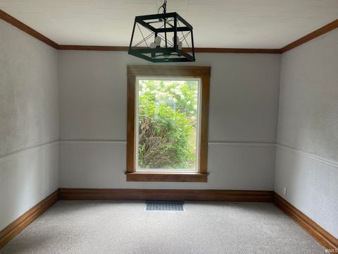 Tiny photo for 112 N Lincoln Street, Kendallville, IN 46755 (MLS # 202541356)