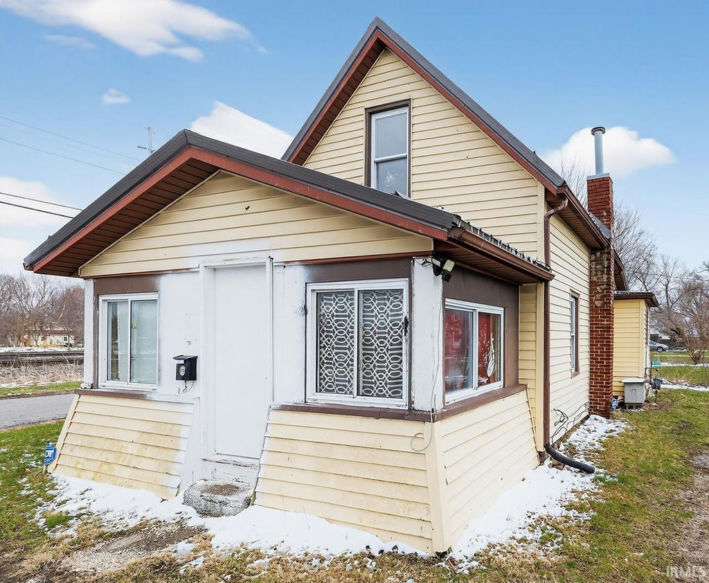 Photo of 711 Rue Street, Elkhart, IN 46516 (MLS # 202609258)