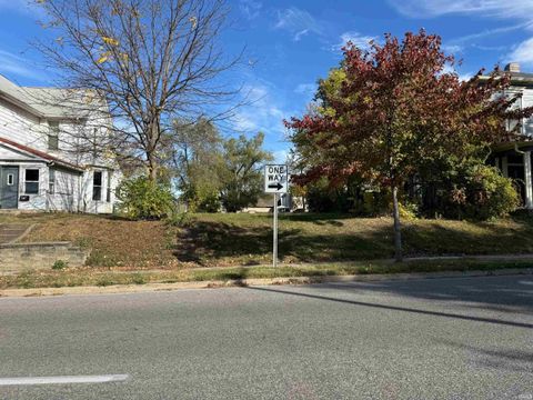 Tiny photo for 1440 South Street #9, Lafayette, IN 47901 (MLS # 202441421)