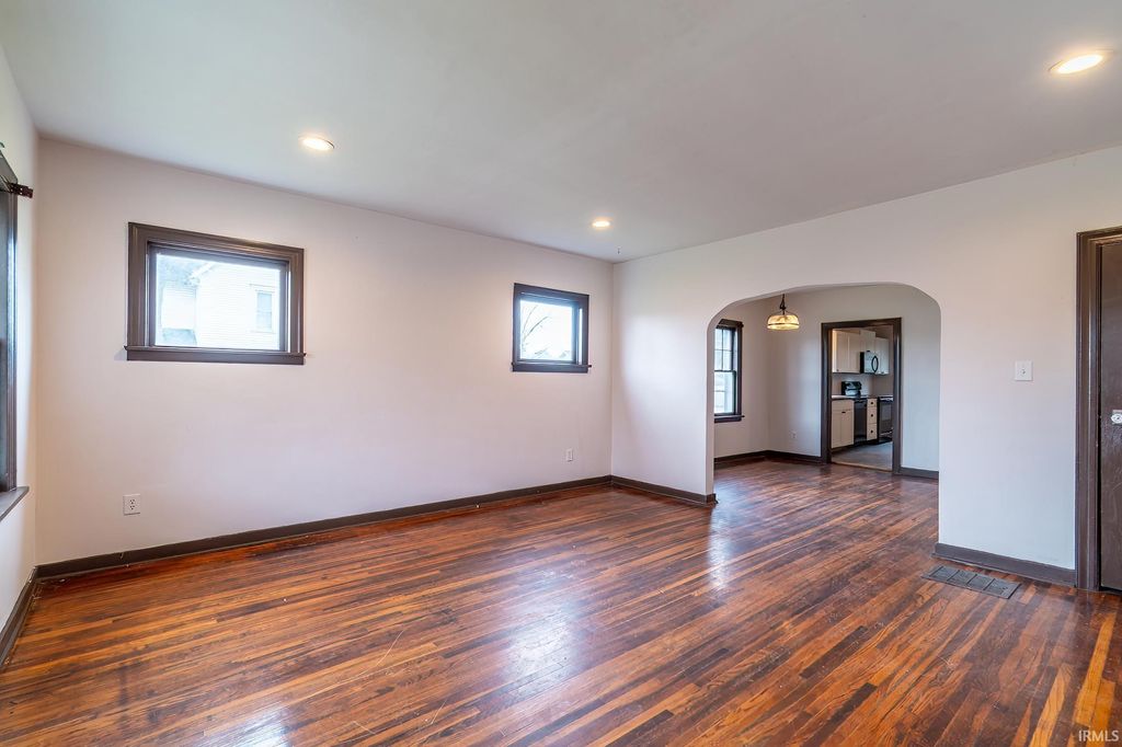 Photo of 1801 S Jefferson Street, Muncie, IN 47302 (MLS # 202612881)