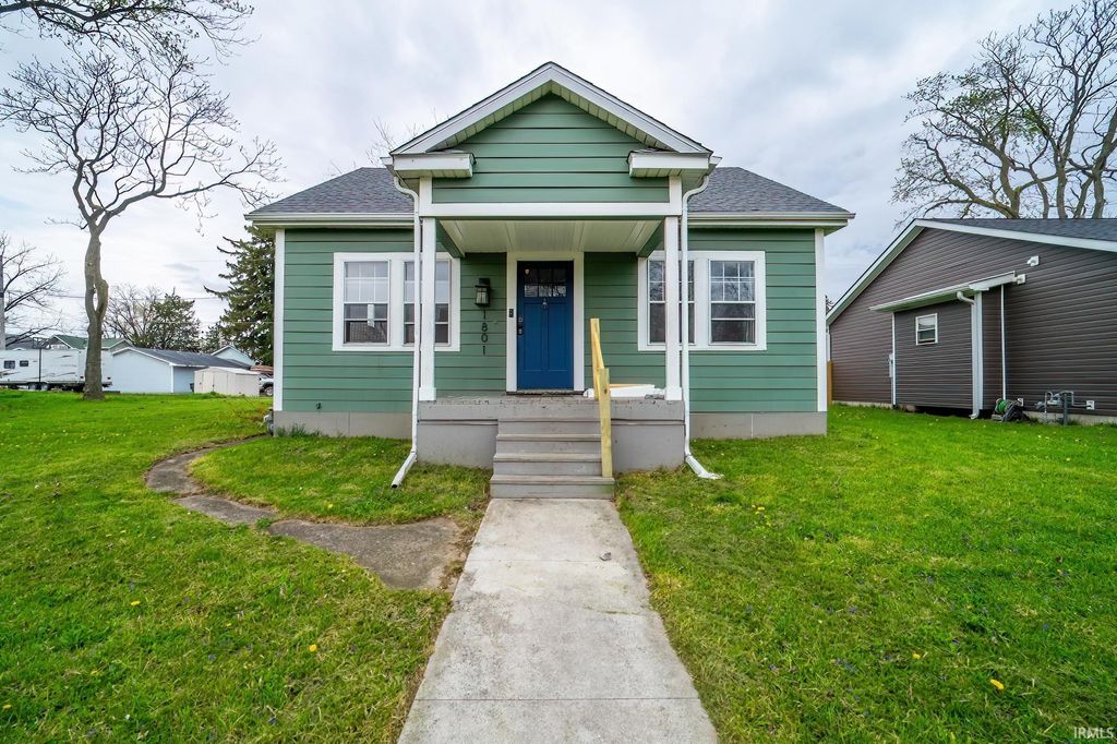 Photo of 1801 S Jefferson Street, Muncie, IN 47302 (MLS # 202612881)