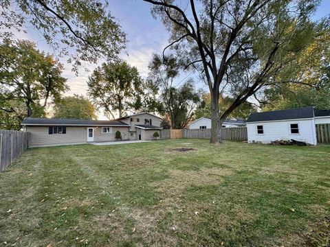 Tiny photo for 2505 S Park Road, Kokomo, IN 46902 (MLS # 202543581)