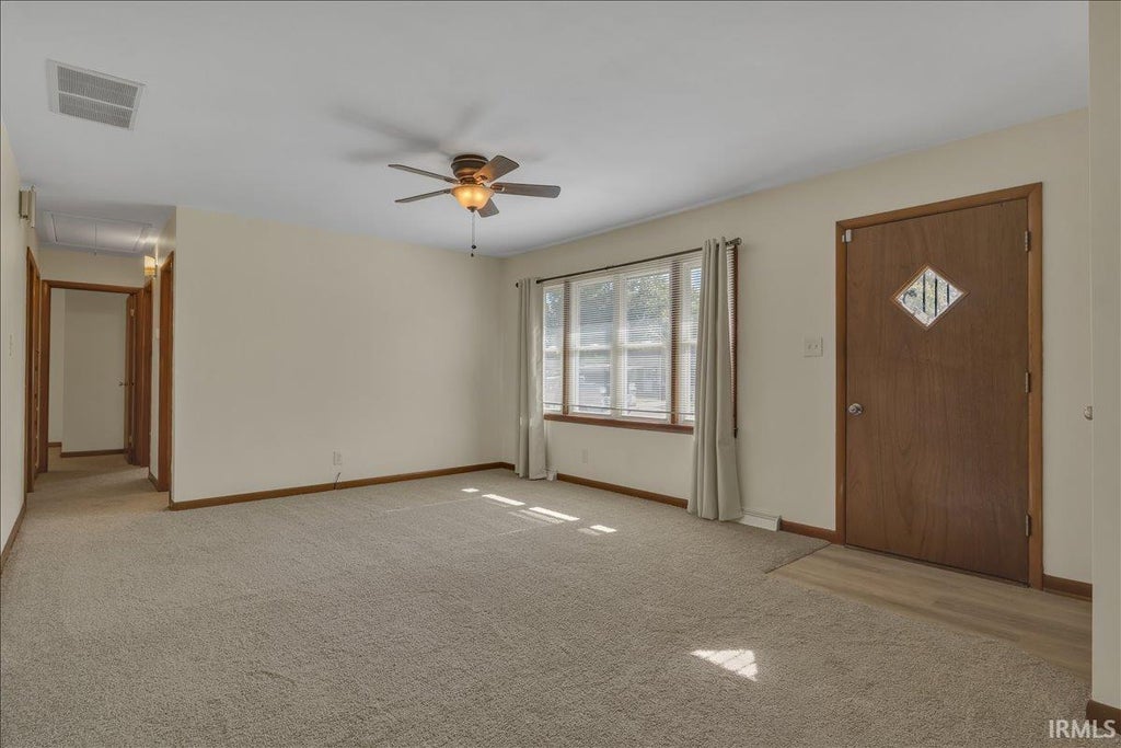 Photo of 909 E Sherman Street, Mount Vernon, IN 47620 (MLS # 202644903)