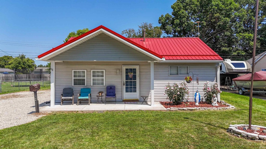 Photo of 12 E Sunnydale Drive, Huntington, IN 46750 (MLS # 202631358)