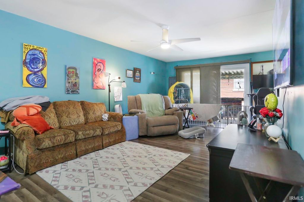 Photo of 2917 Washington Avenue, Evansville, IN 47714 (MLS # 202619063)