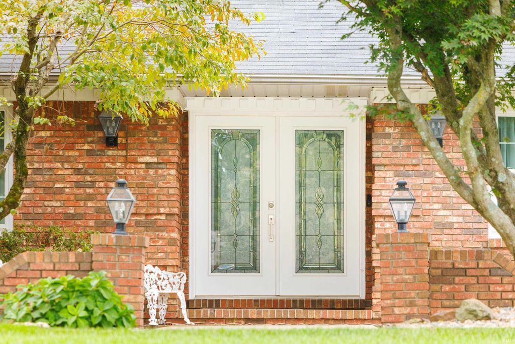 Photo of 3165 Hazelwood Drive, Vincennes, IN 47591 (MLS # 202541206)