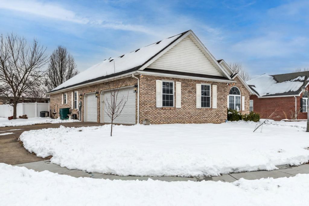 Photo of 9120 Clear Creek Drive, Evansville, IN 47711 (MLS # 202602955)