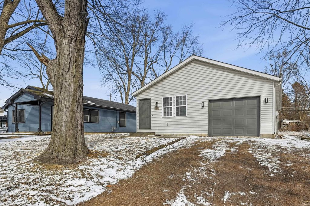 Photo of 1512 E Dartmouth Avenue, Muncie, IN 47303 (MLS # 202606070)