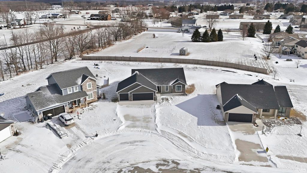 Photo of 122 Sunset Drive, Avilla, IN 46710 (MLS # 202602658)