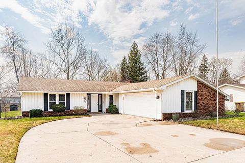 Tiny photo for 117 Cord Place, Auburn, IN 46706 (MLS # 202612286)