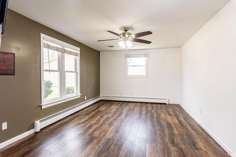Tiny photo for 117 Cord Place, Auburn, IN 46706 (MLS # 202612286)