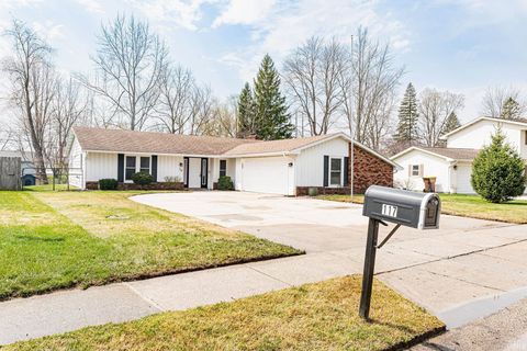 Tiny photo for 117 Cord Place, Auburn, IN 46706 (MLS # 202612286)