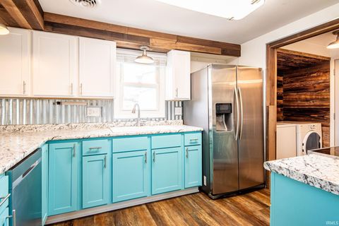 Tiny photo for 117 Cord Place, Auburn, IN 46706 (MLS # 202612286)