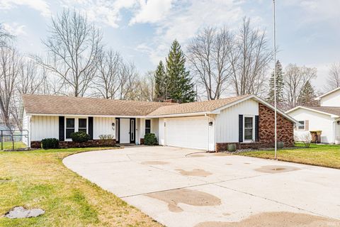 Tiny photo for 117 Cord Place, Auburn, IN 46706 (MLS # 202612286)